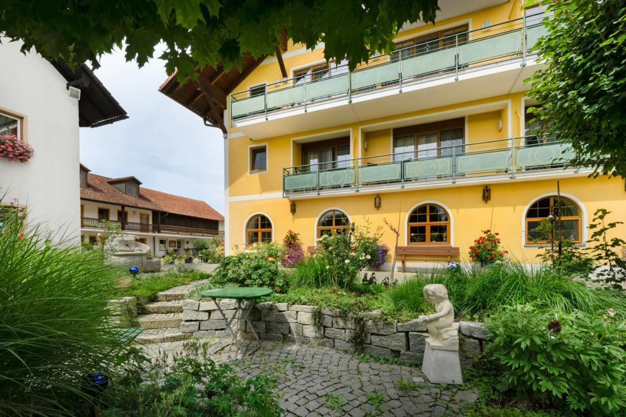 Hotel Preishof Kirchham Ngoại thất bức ảnh