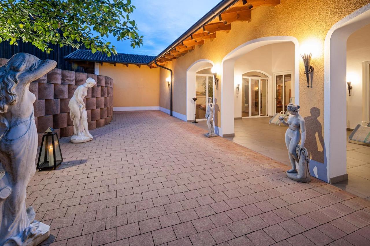 Hotel Preishof Kirchham Ngoại thất bức ảnh